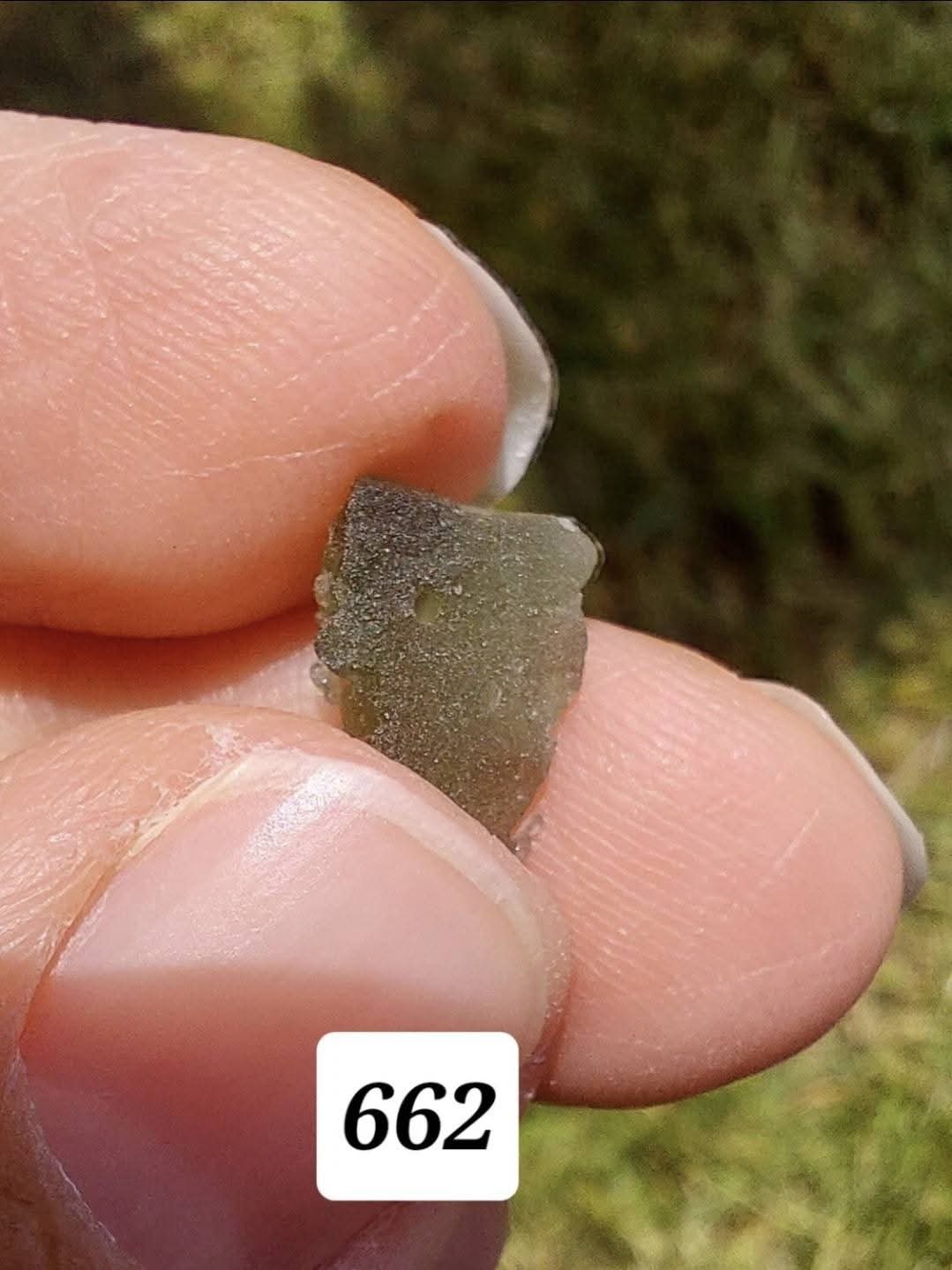 Moldavite Piece, 0.53g, Tektite (Ref: 662)