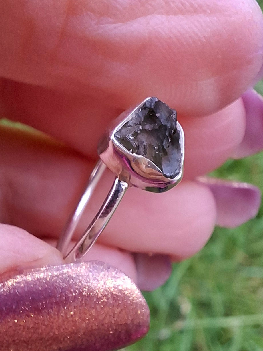 Moldavite Ring, Size small L, 925 Silver, Tektite (Ref: R34)