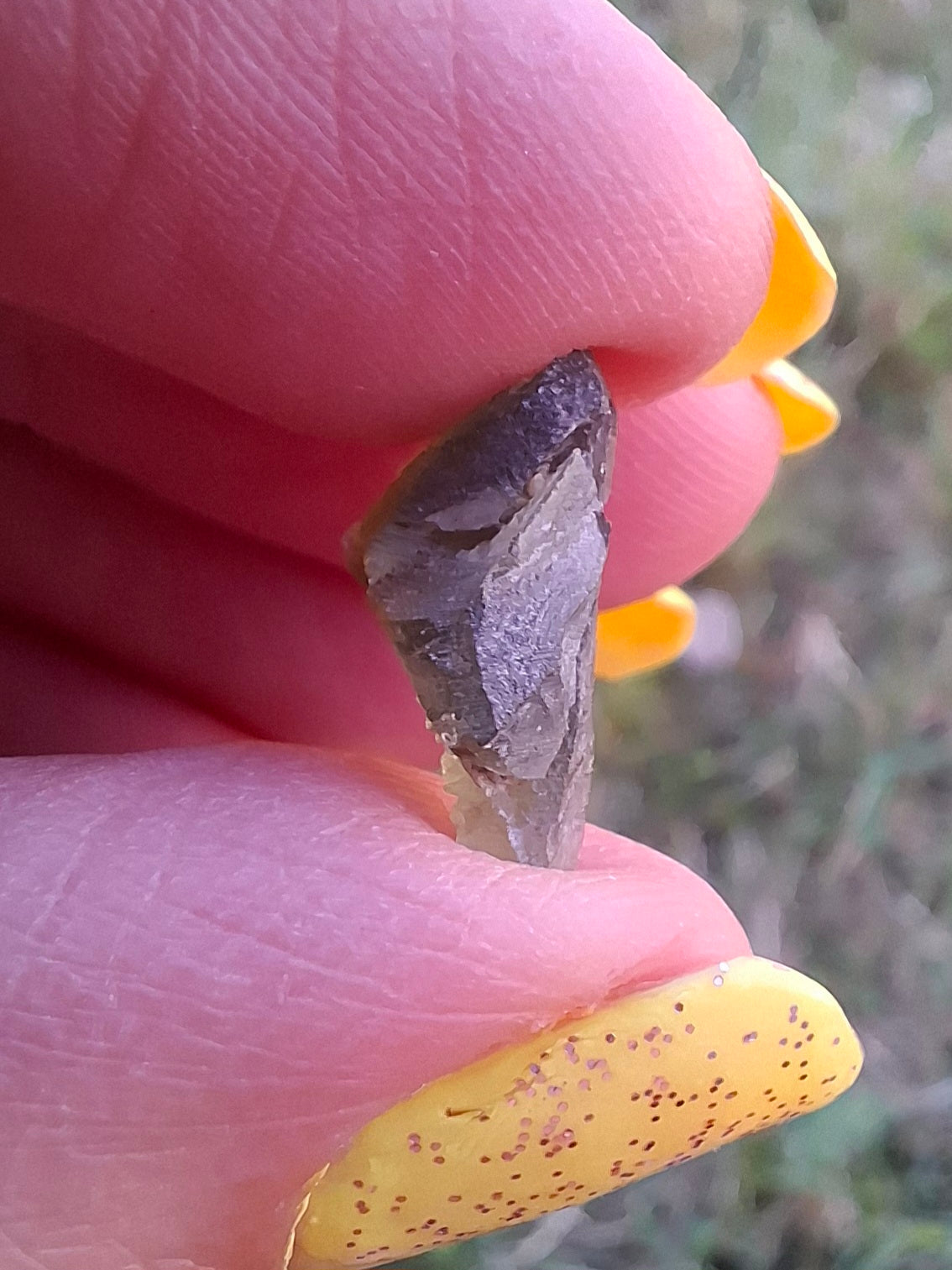 Moldavite Piece, 0.75g, Tektite (Ref: 1483)