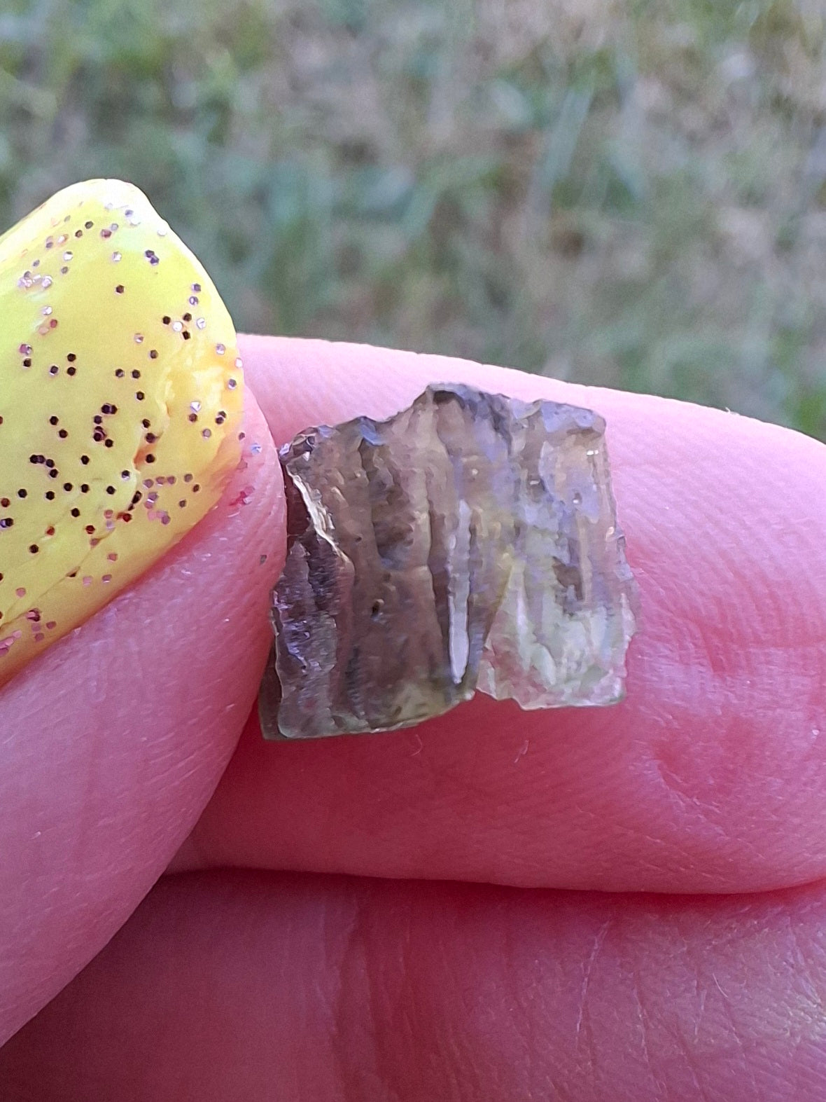 Moldavite Piece, 0.56g, Tektite (Ref: 1474)