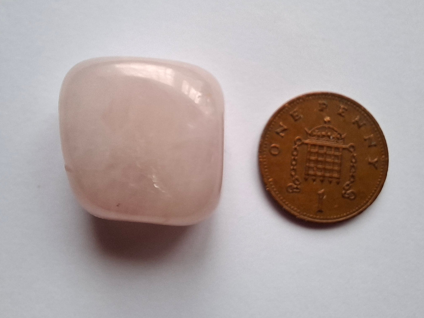 Rose Quartz, Tumble Stone, Crystal (Ref: T96)