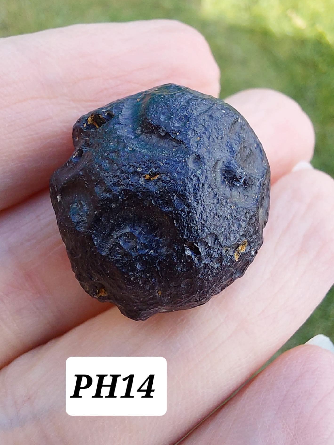 Philippinite (Rizalite), 10.64g, Tektite