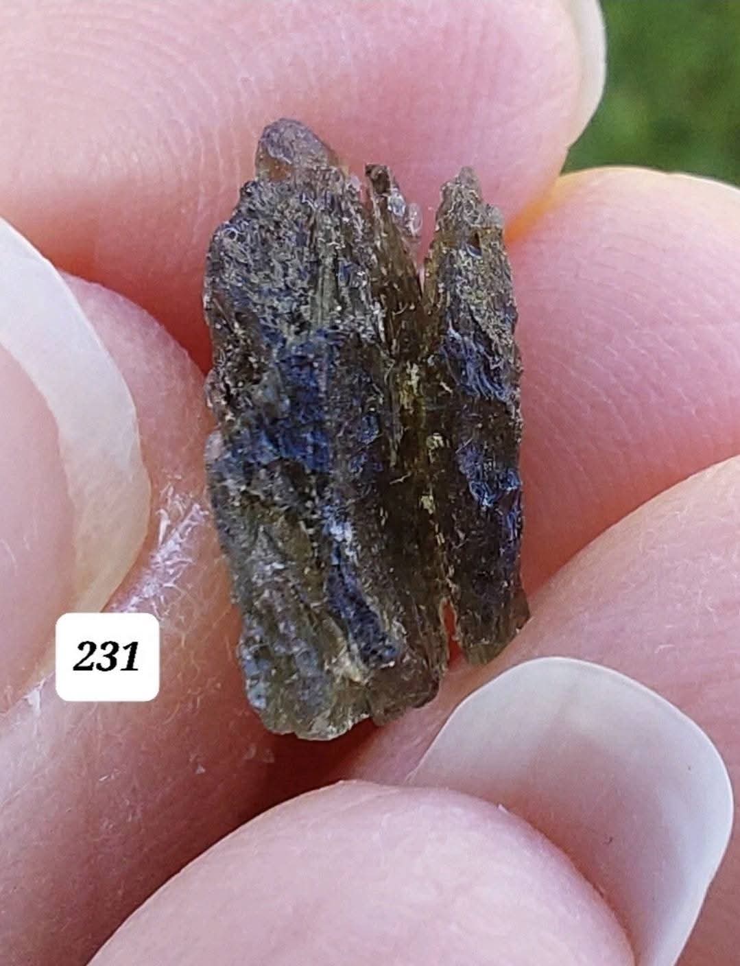Moldavite Piece, 0.87g, Tektite (Ref: 231)