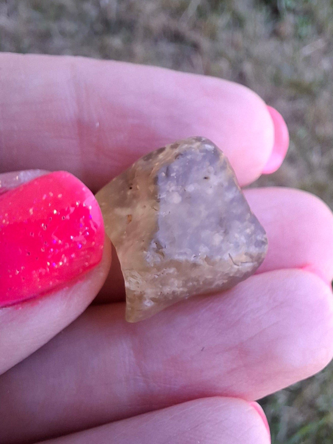 Libyan Desert Glass (darker) Piece, 4.92g, Tektite (Ref: L1364)