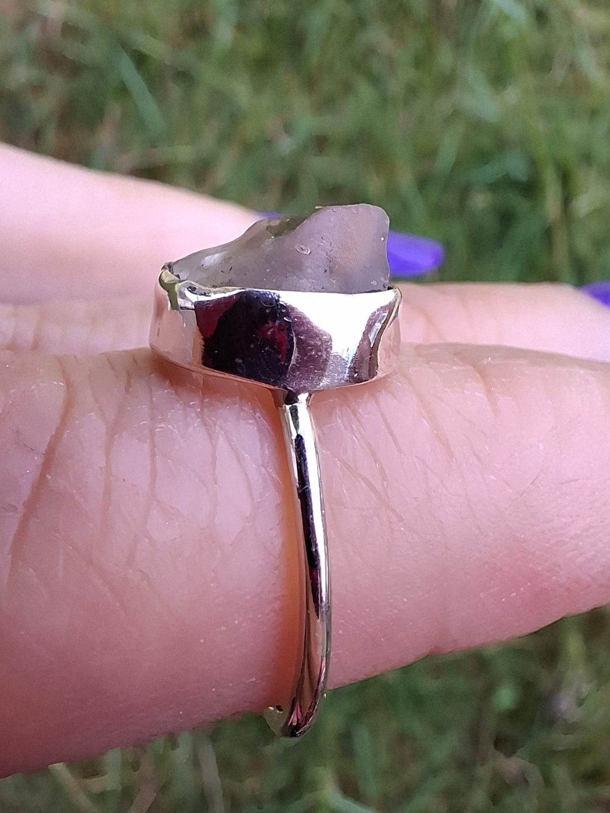 Libyan Desert Glass Ring, size large J, 925 Silver, Tektite (Ref: LR9)