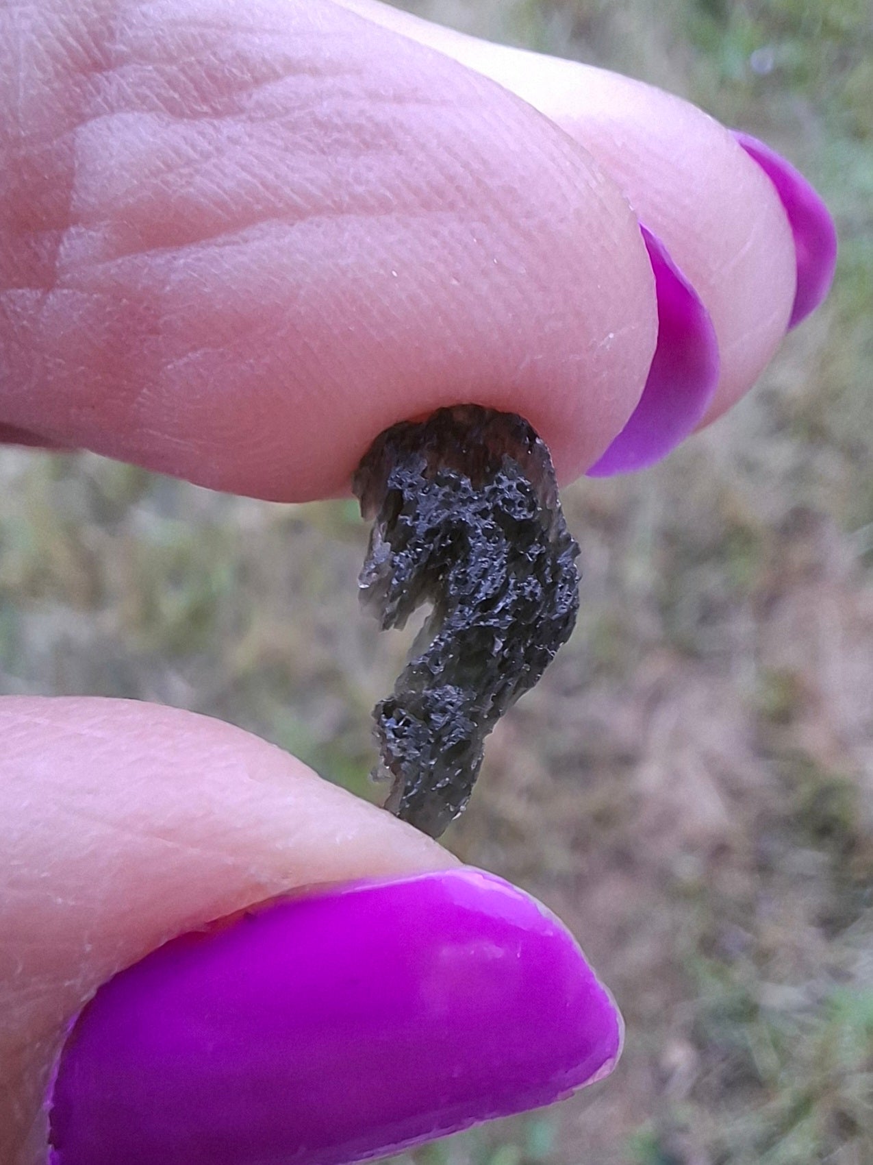 Moldavite Piece, 0.72g, Tektite (Ref: 1438)