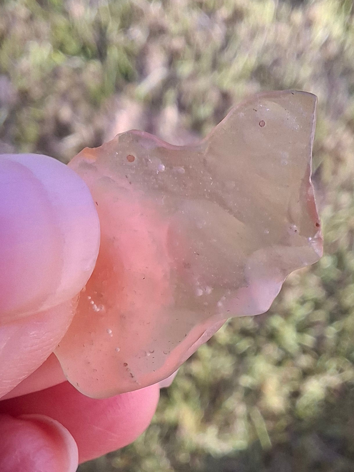 Libyan Desert Glass small Piece, 1.85g, Tektite (Ref: LE256)