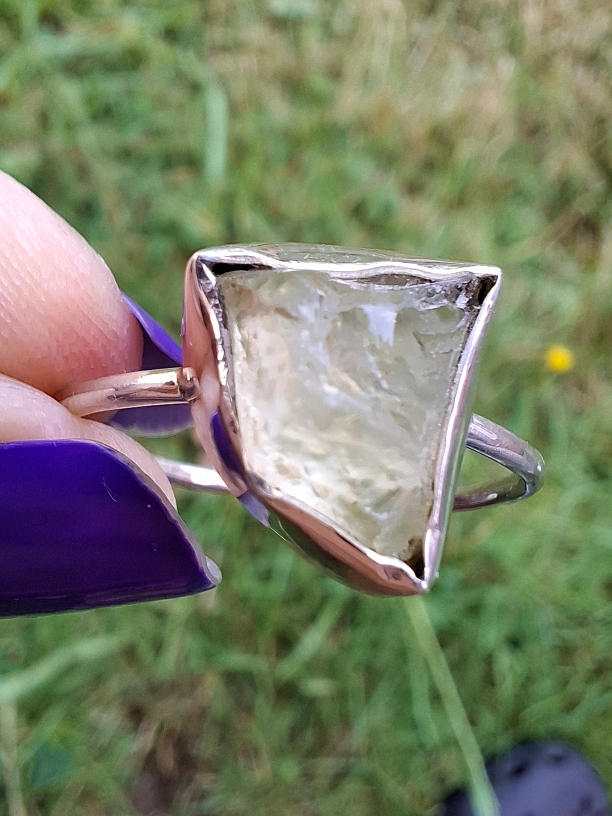 Libyan Desert Glass Ring, size large V, 925 Silver, Tektite (Ref: LR58)