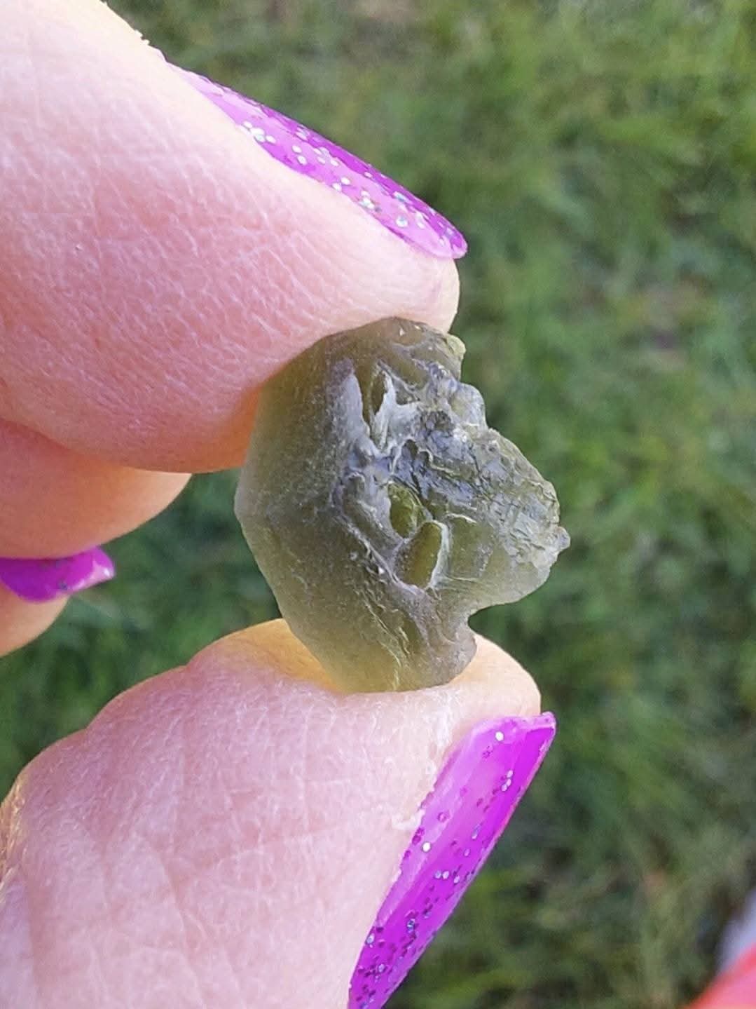 Moldavite Piece, 0.82g, Tektite (Ref: 1117)