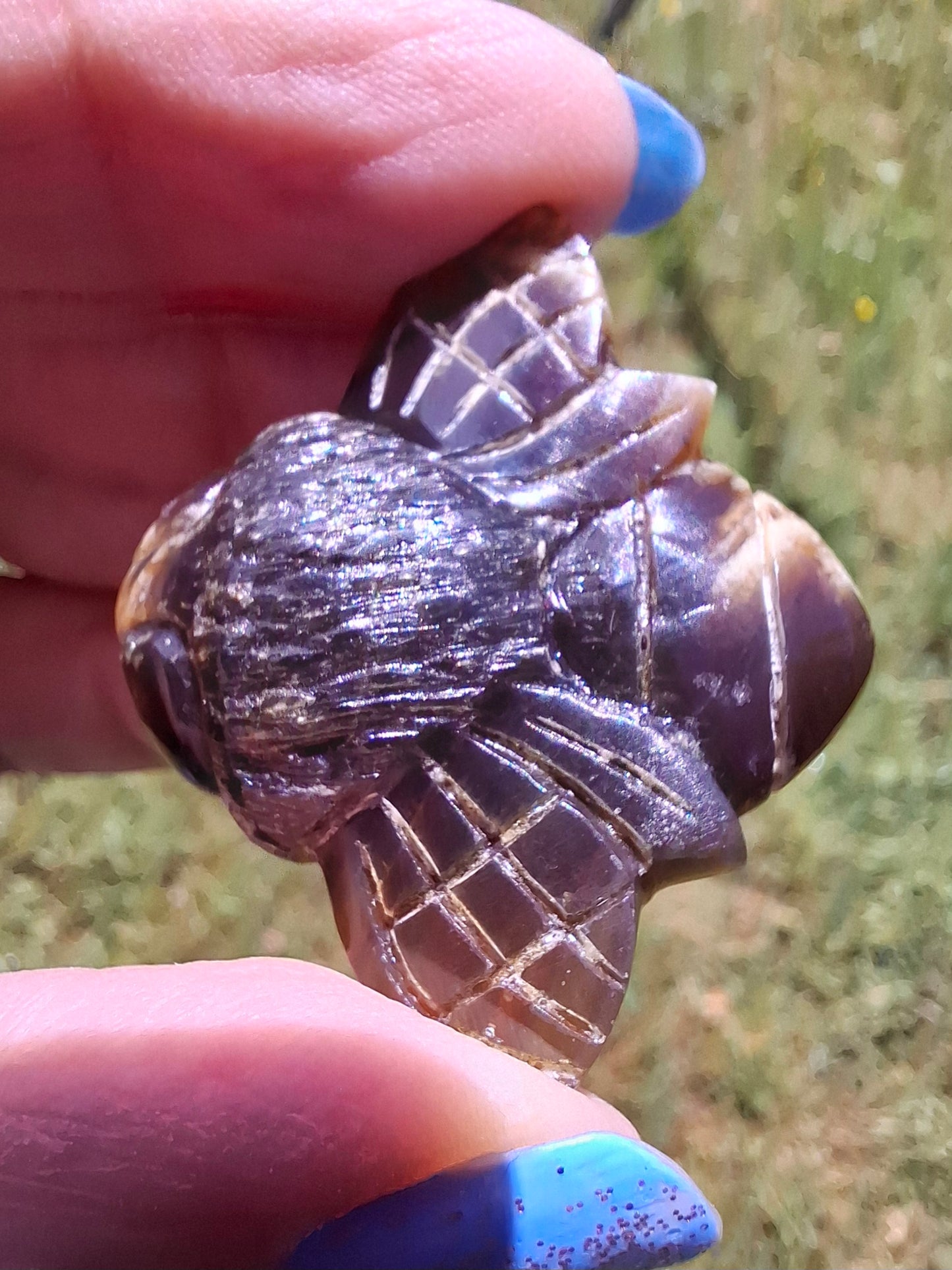 Red Amber Honey Bee Carving, 7.47g, Fossil (Ref: Bee37)