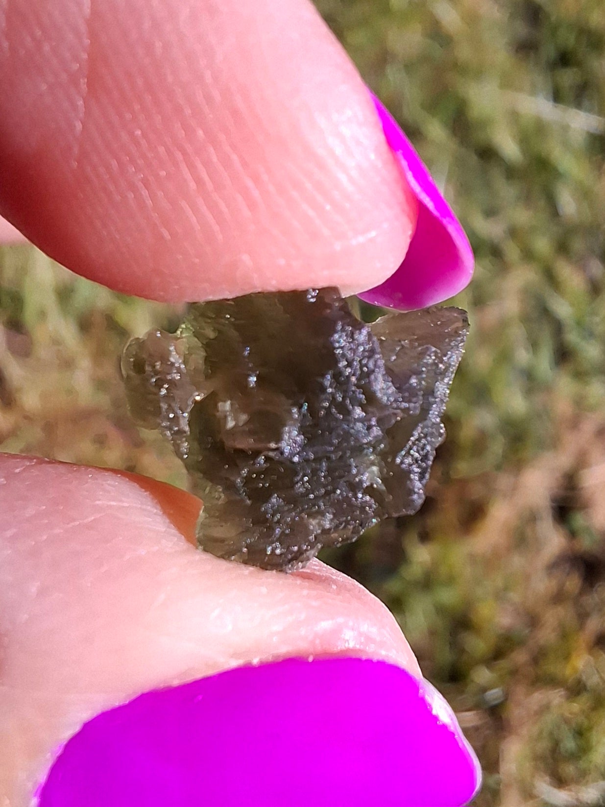 Moldavite Piece, 0.84g, Tektite (Ref: 1445)