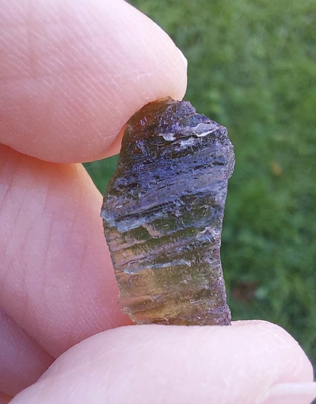 Moldavite Piece, 0.90g, Tektite (Ref: 918)