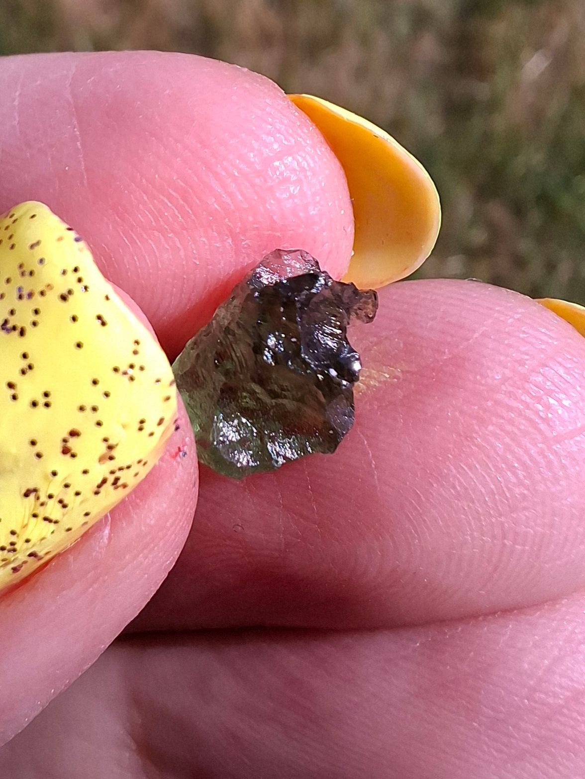 Moldavite small Piece, 0.40g, Tektite (Ref: 1479)