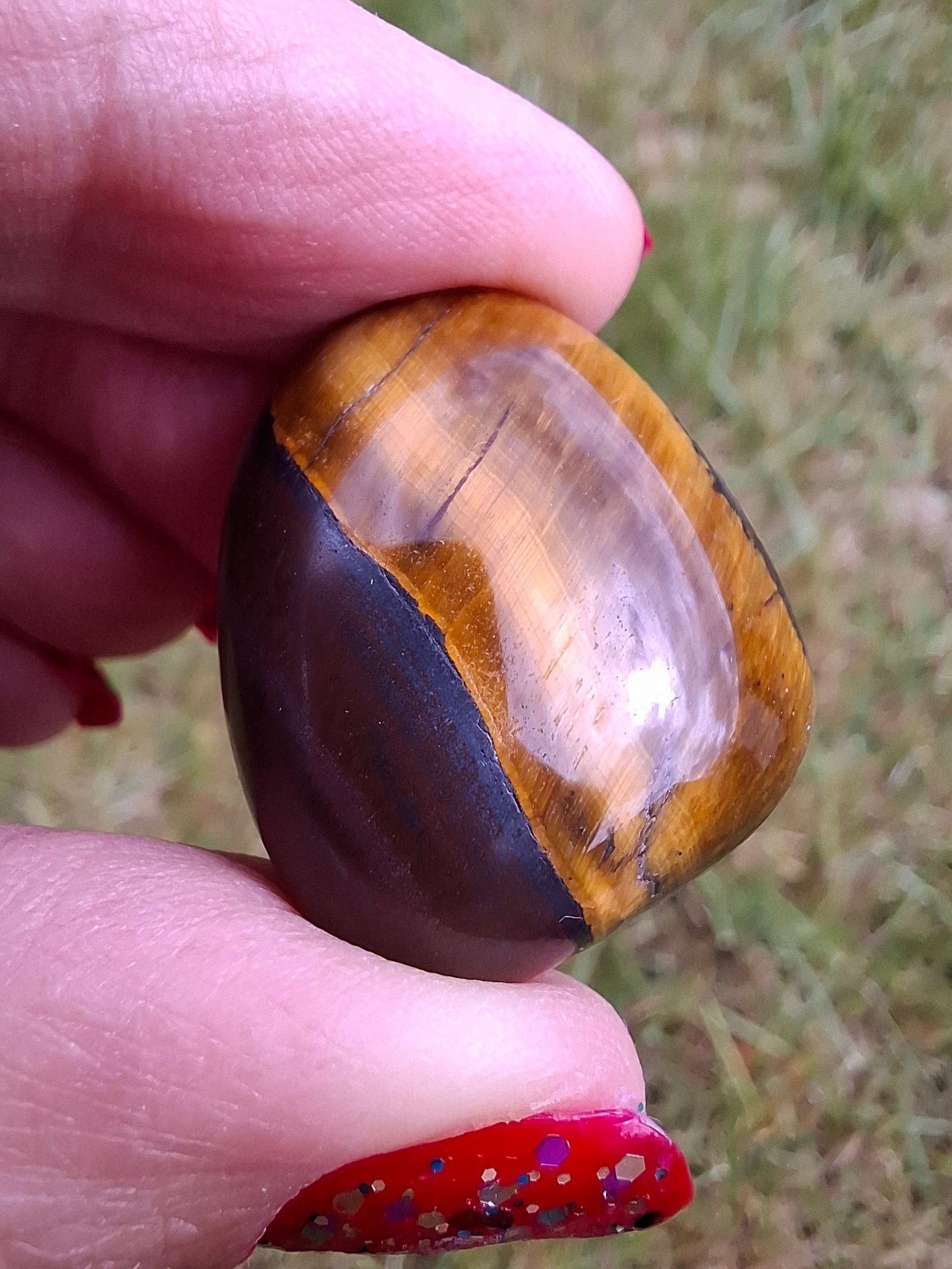 Tigers Eye, Tumble Stone, Crystal (Ref: T135)