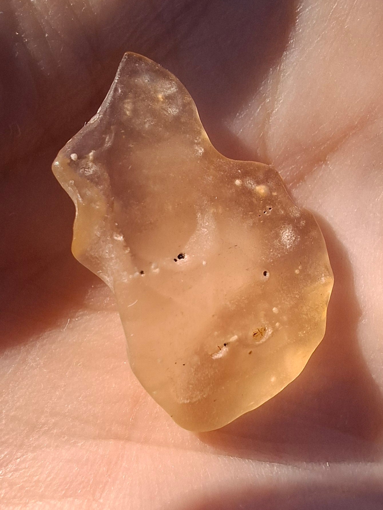 Libyan Desert Glass small Piece, 1.85g, Tektite (Ref: LE256)