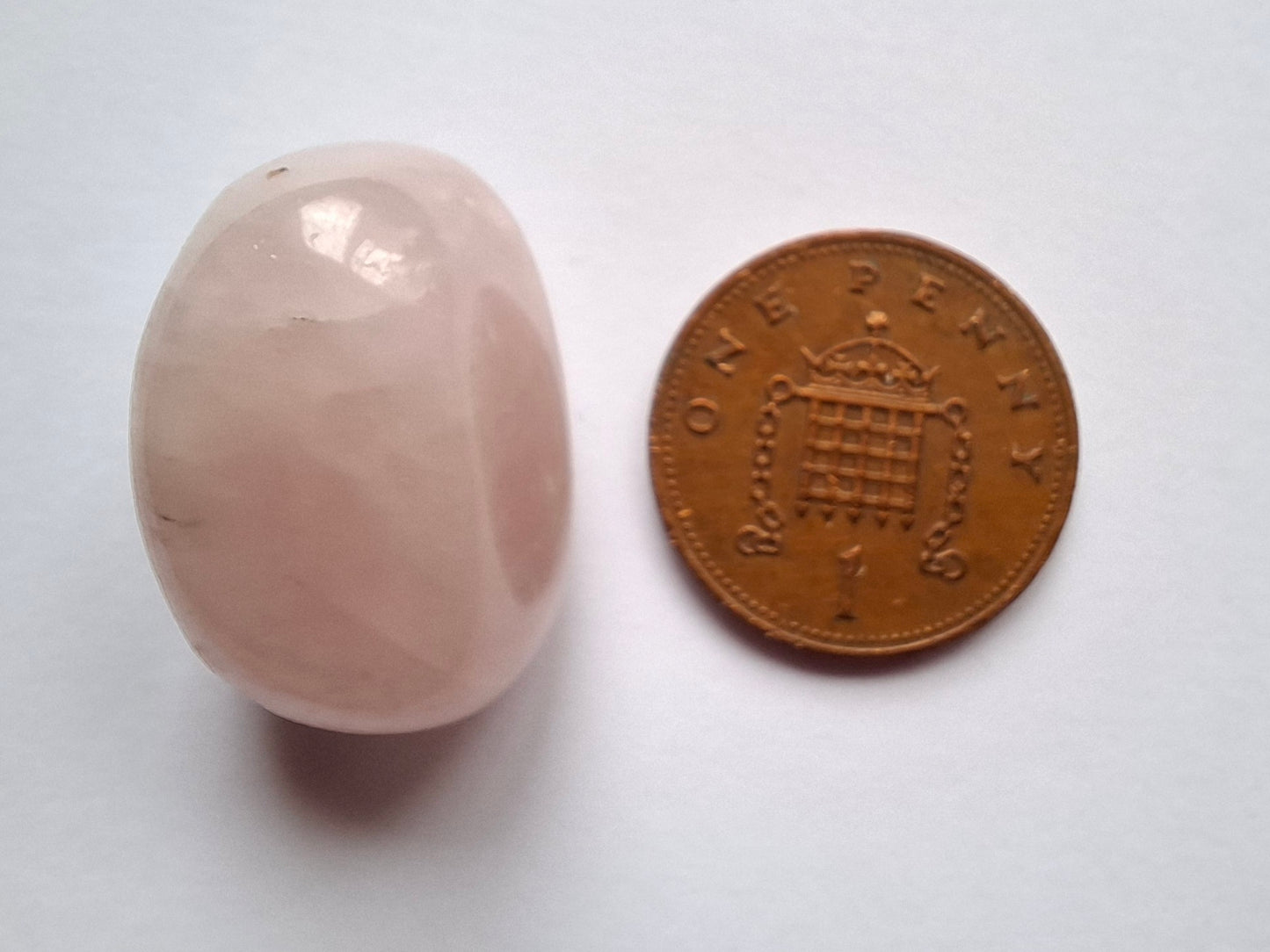 Rose Quartz, Tumble Stone, Crystal (Ref: T95)