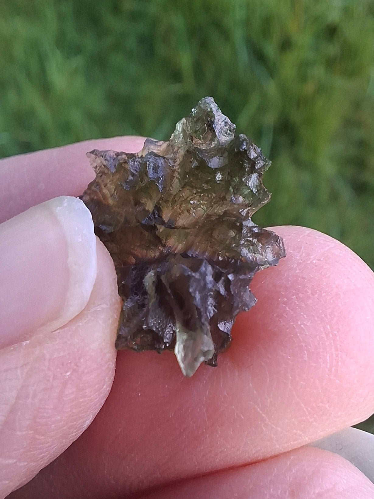Moldavite Piece, JEZKOVNA BESEDNICE, 1.46g, Tektite (Ref: 1267)