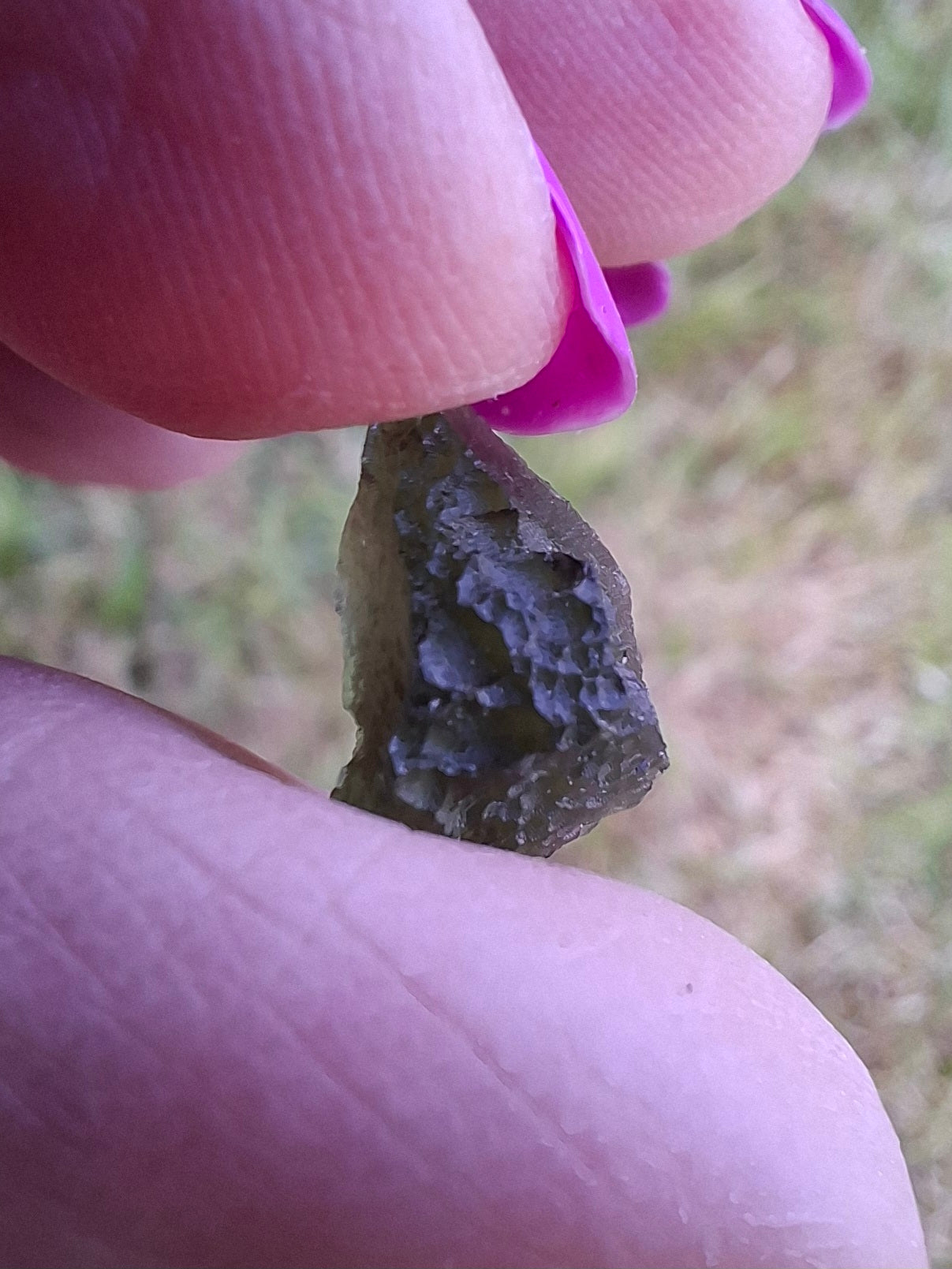 Moldavite Piece, 0.82g, Tektite (Ref: 1456)