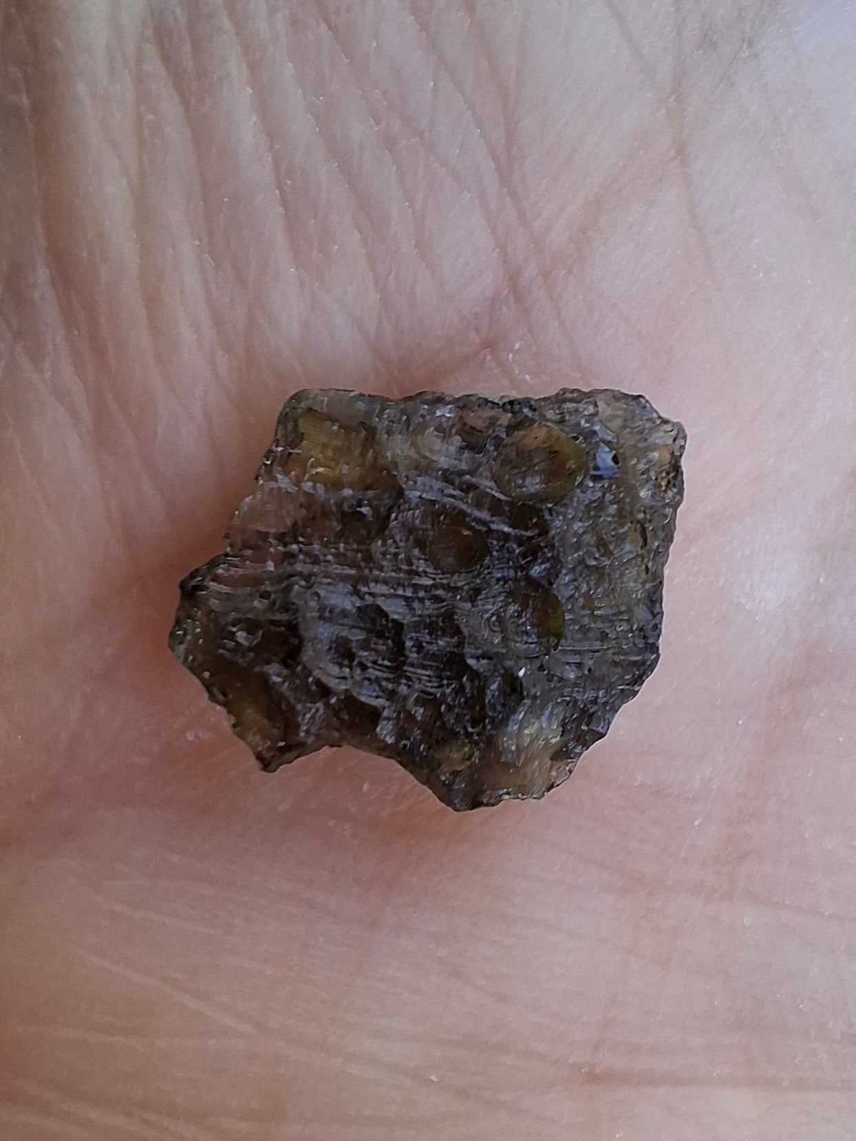 Moldavite Piece, 0.65g, Tektite (Ref: 1382)