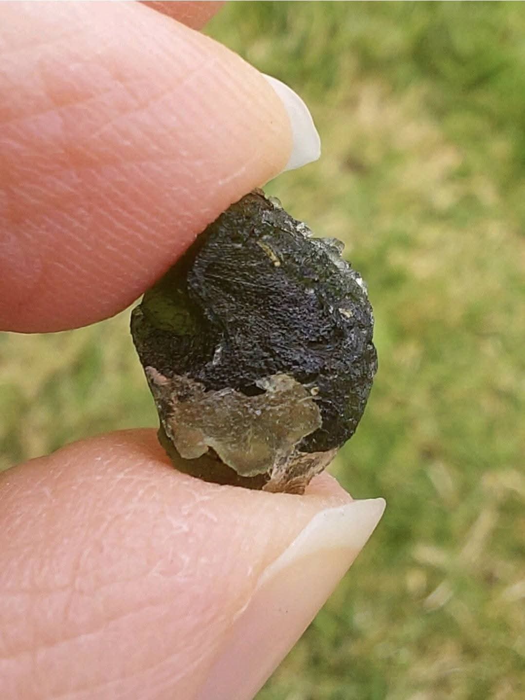 Moldavite Piece, 0.90g, Tektite (Ref: E209)
