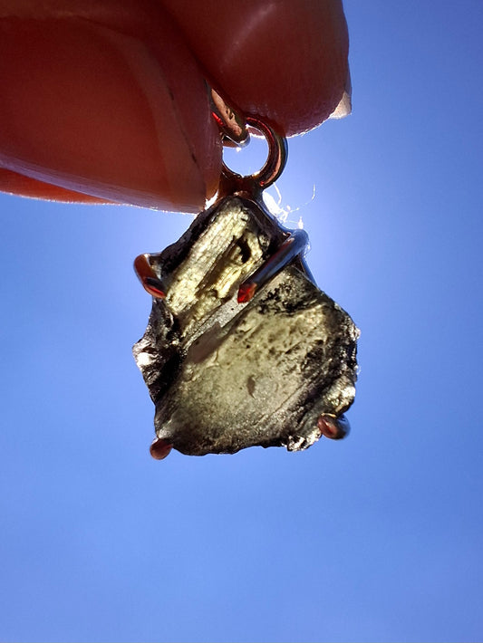 Moldavite Claw Pendant, 925 Silver, Tektite (Ref: P26)