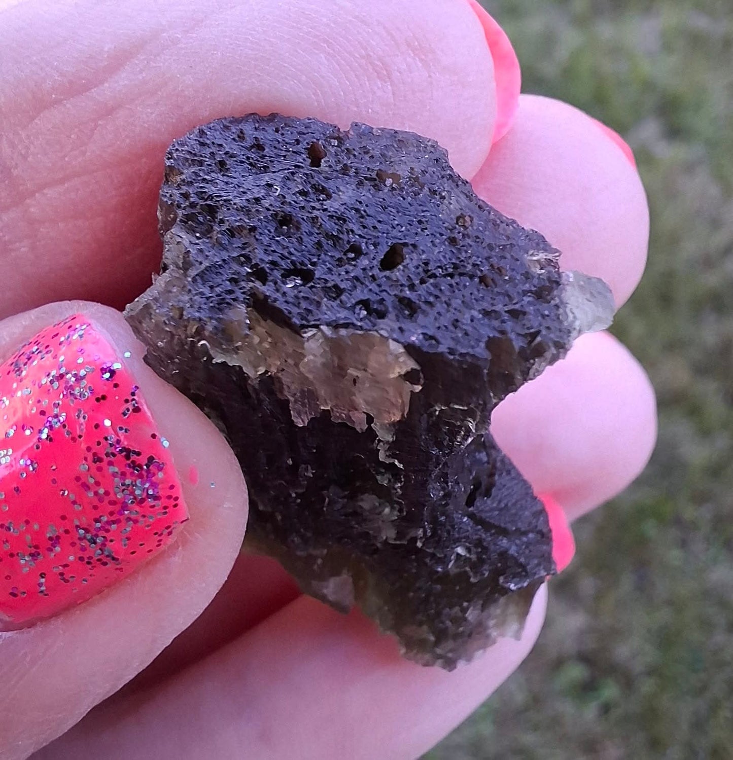 Moldavite Piece, JAKULE, 12.00g, Tektite (Ref: 1175)