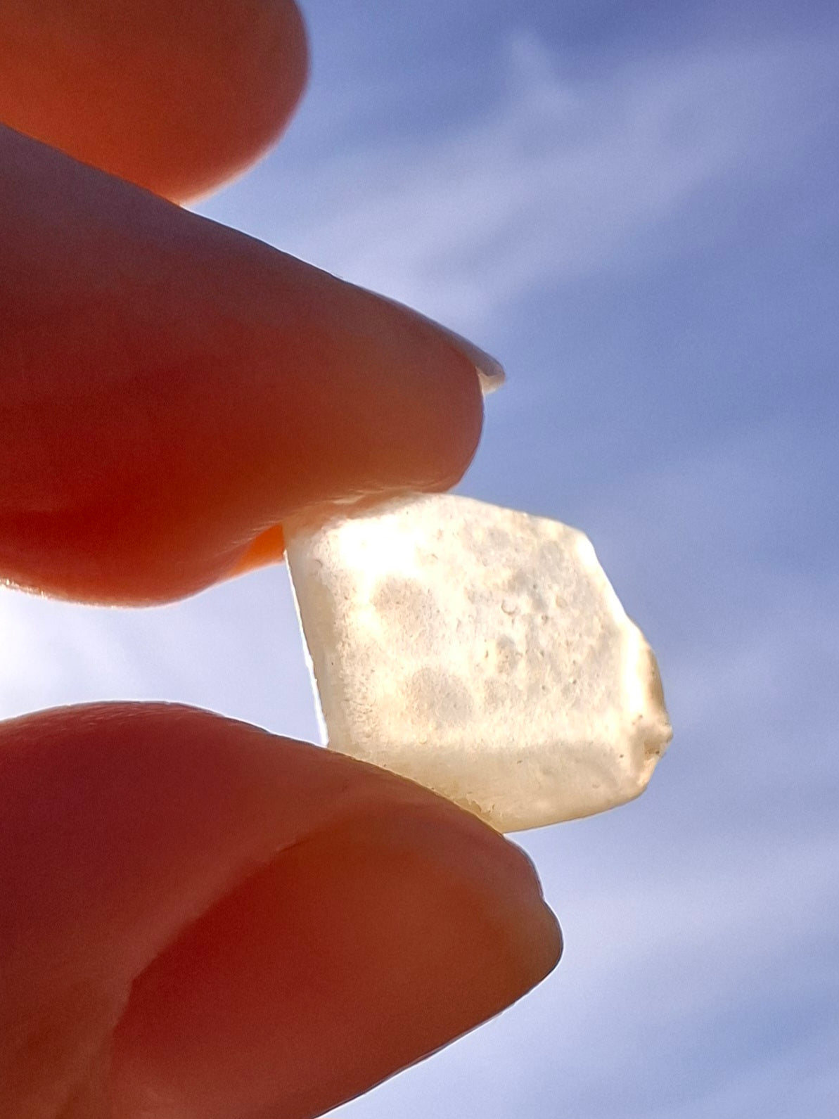 Libyan Desert Glass small Piece, 0.87g, Tektite (Ref: L1352)