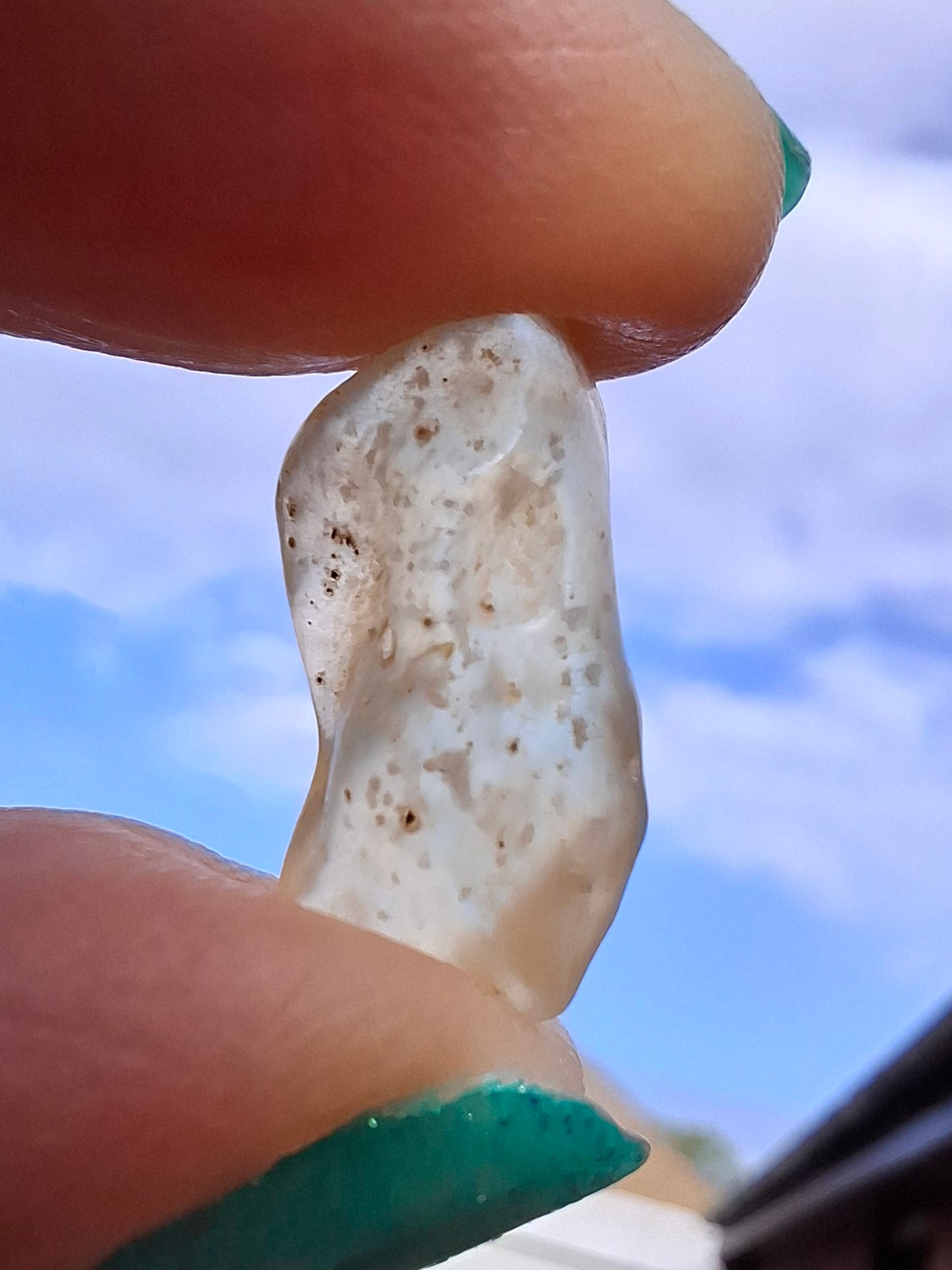 Libyan Desert Glass small Piece, 1.50g, Tektite