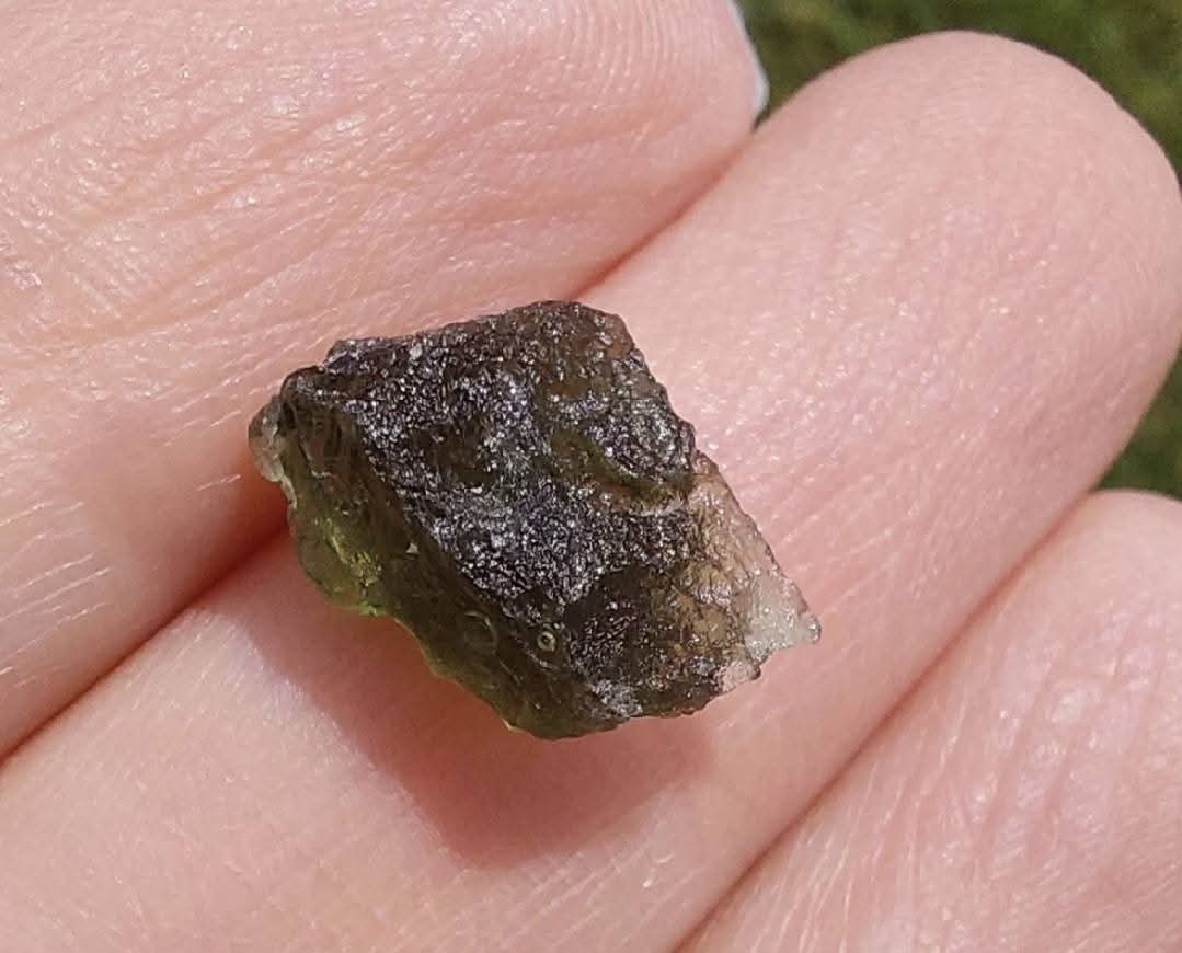Moldavite Piece, 0.76g, Tektite (Ref: E207)