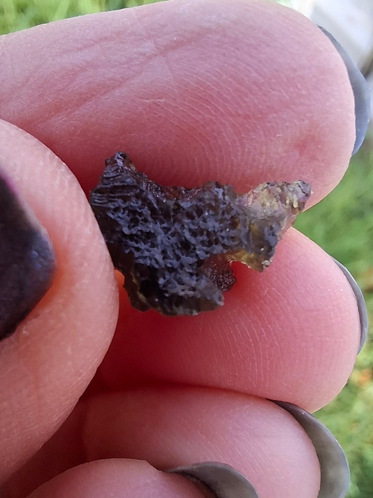 Moldavite Piece, 0.72g, Tektite (Ref: 1379)