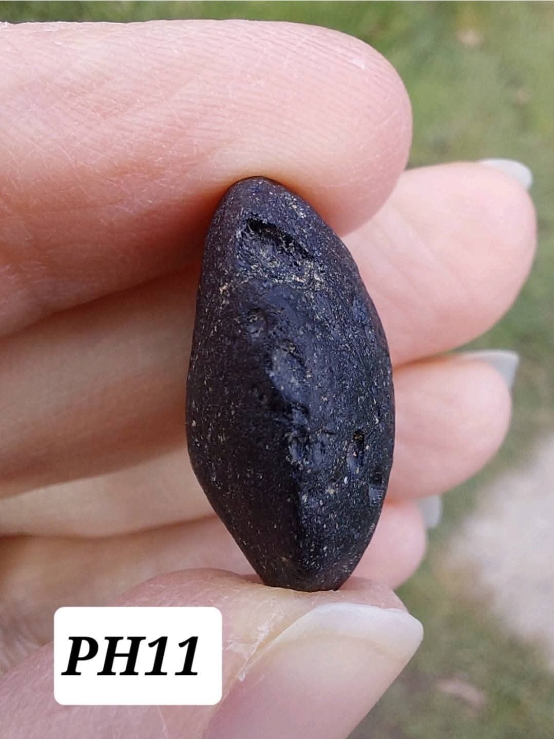Philippinite (Rizalite), 7.48g, Tektite