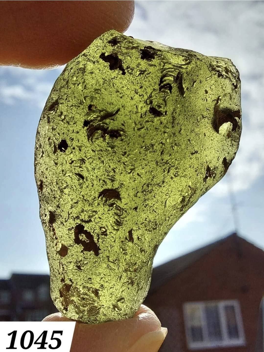 Moldavite Piece, CHLUM FIELD, 15.77g, Tektite (Ref: 1045)