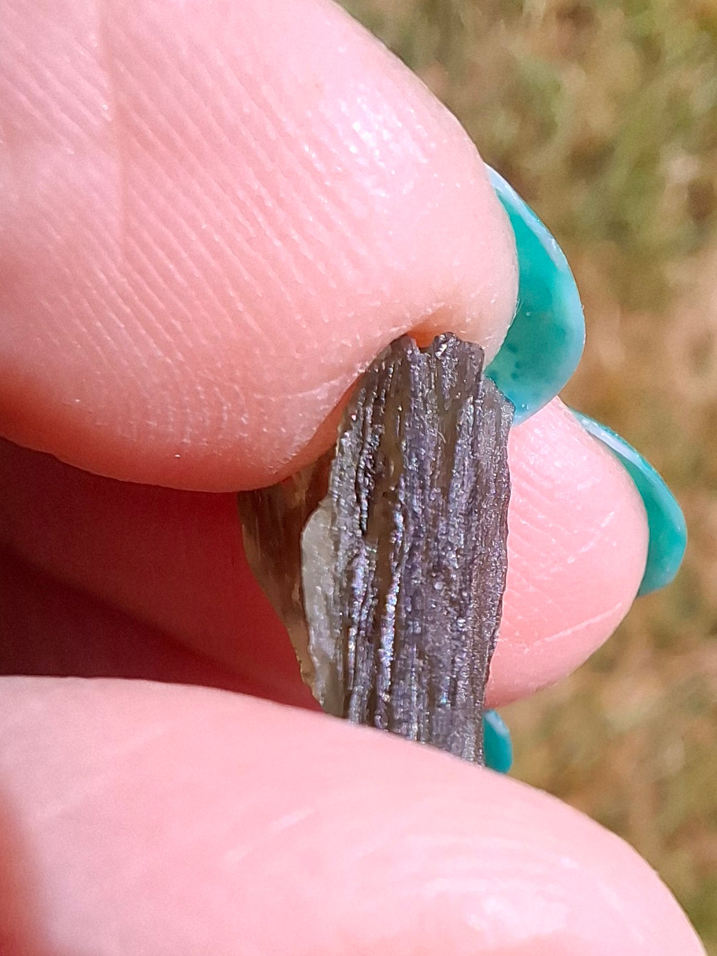 Moldavite Piece, 0.64g, Tektite (Ref: 1424)