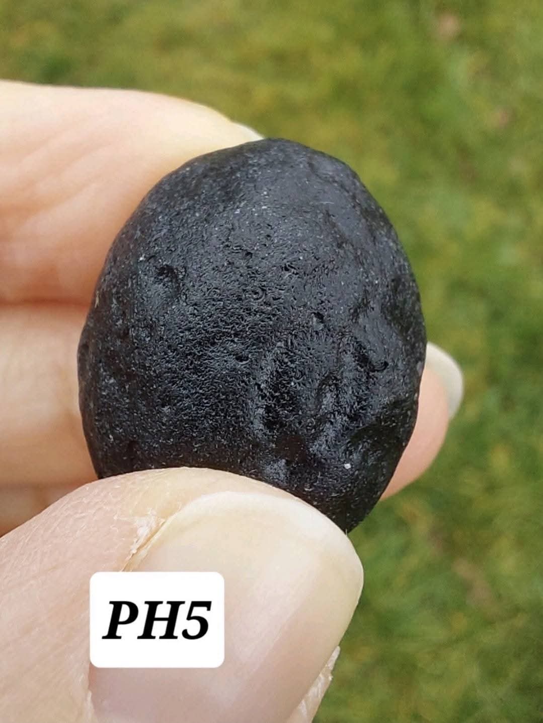 Philippinite (Rizalite), 11.31g, Tektite