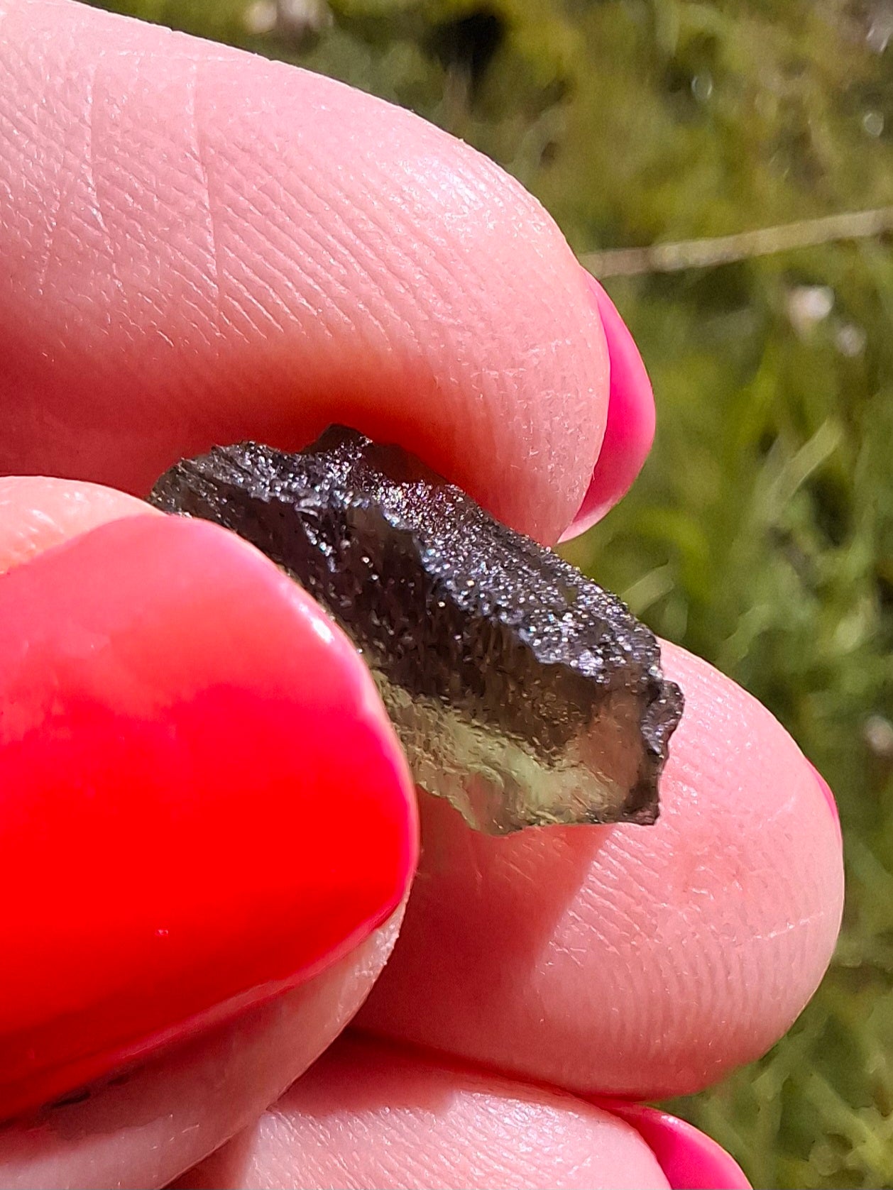 Moldavite Piece, 0.90g, Tektite (Ref: 1412)