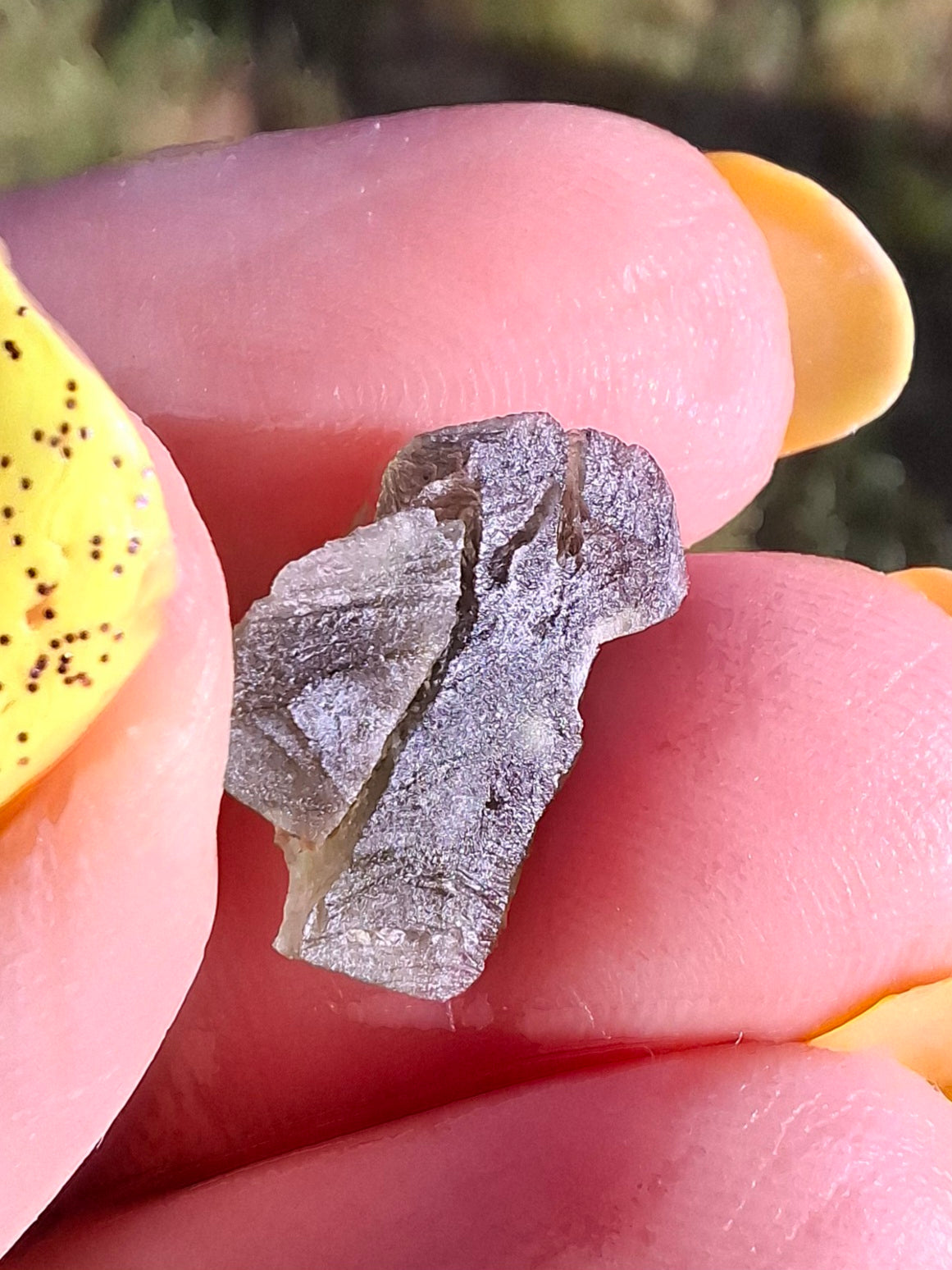 Moldavite Piece, 0.75g, Tektite (Ref: 1483)
