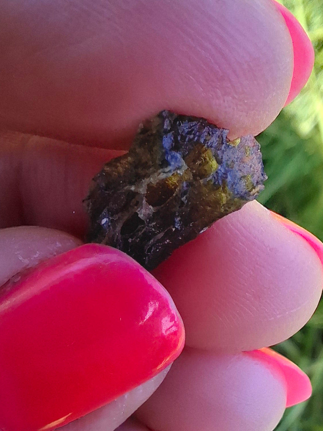 Moldavite Piece, 0.65g, Tektite (Ref: 1410)