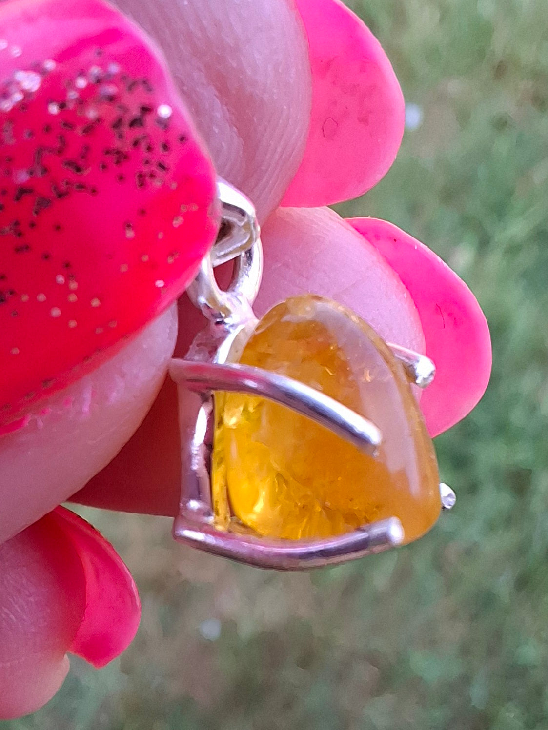 Baltic Amber Pendant, 925 Silver, Fossil (Ref: AP25)