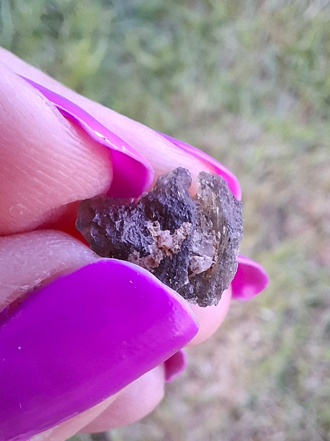 Moldavite Piece, 0.65g, Tektite (Ref: 1459)