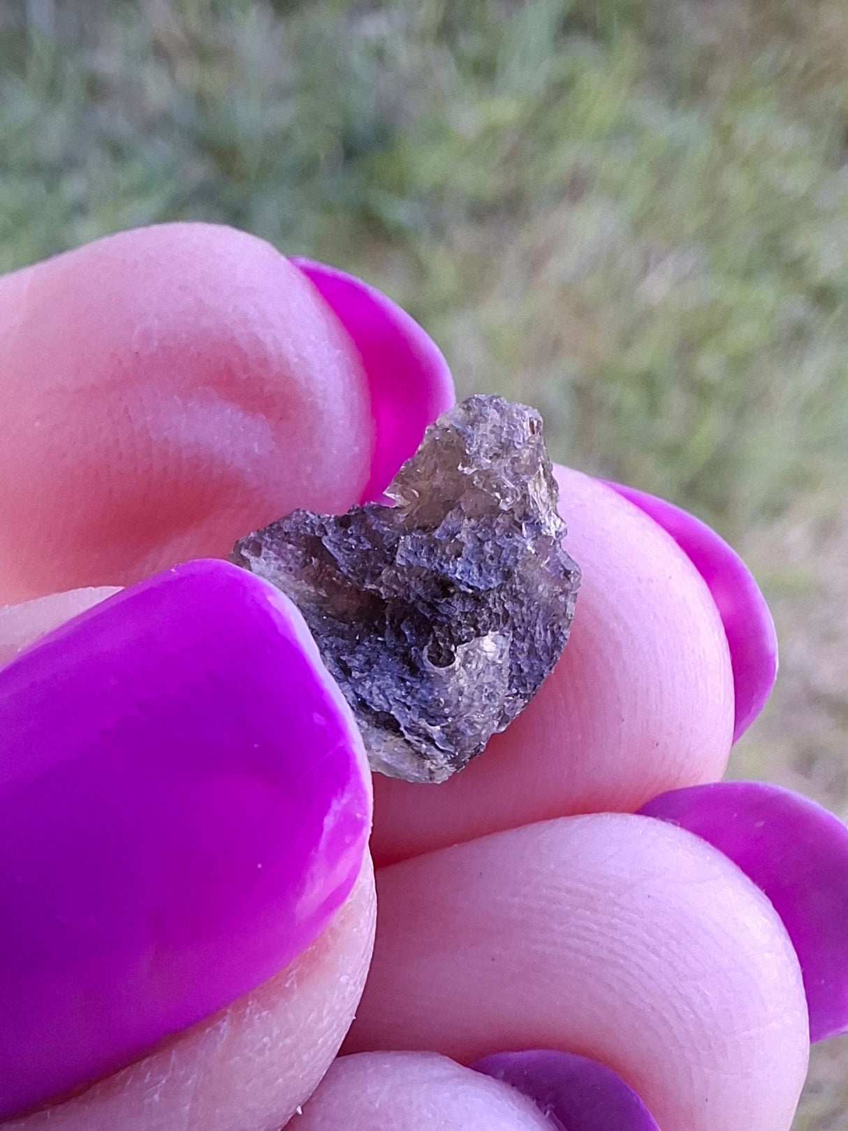 Moldavite Piece, 0.65g, Tektite (Ref: 1459)