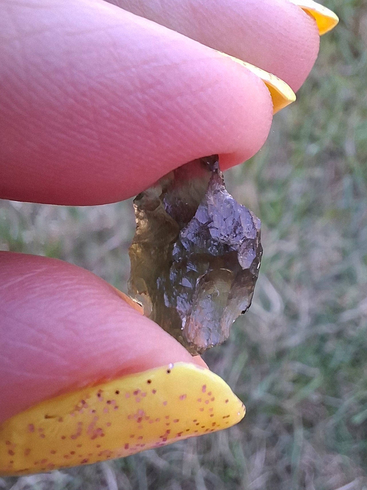 Moldavite Piece, 0.70g, Tektite (Ref: 1475)