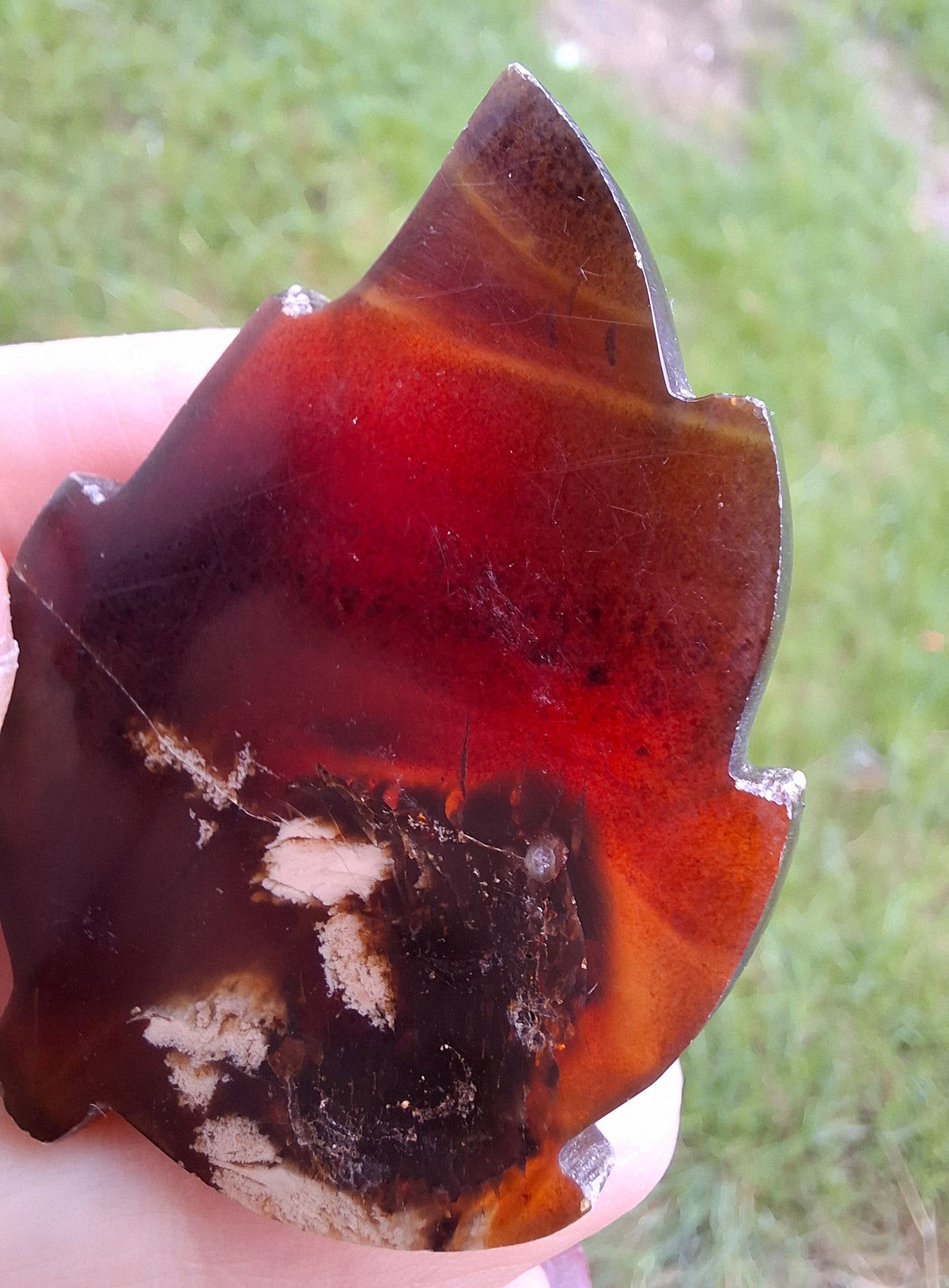 Red Amber Leaf Carving, 7.42g, Fossil (Ref: Leaf13)