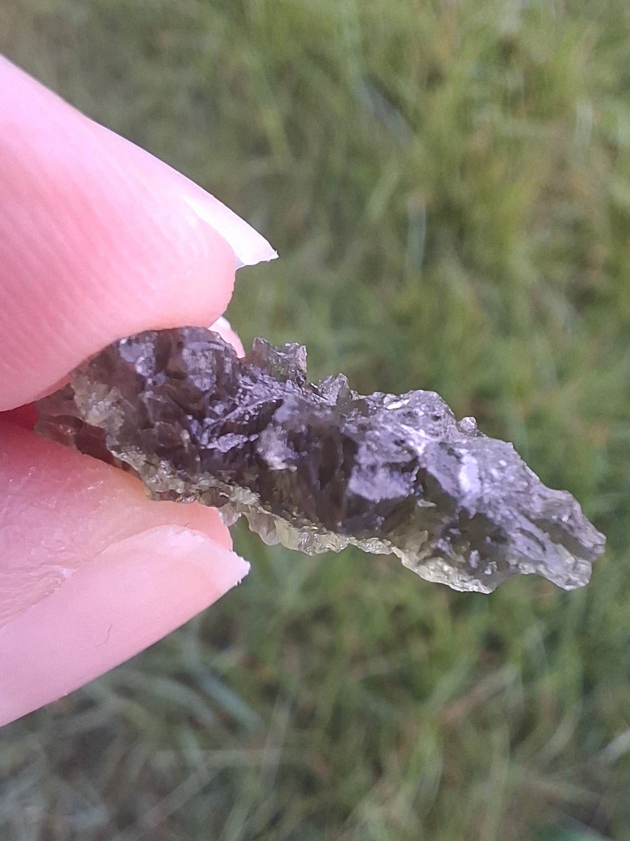 Moldavite Piece, JEZKOVNA BESEDNICE, 1.89g, Tektite (Ref: 1257)