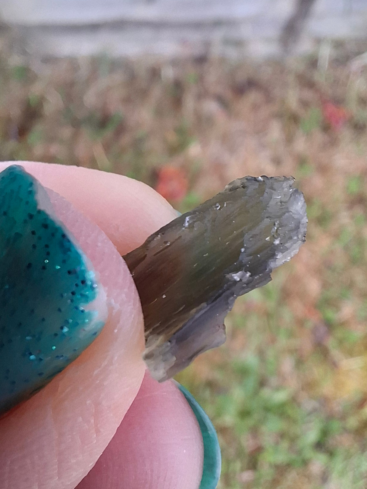 Moldavite Piece, 0.64g, Tektite (Ref: 1424)
