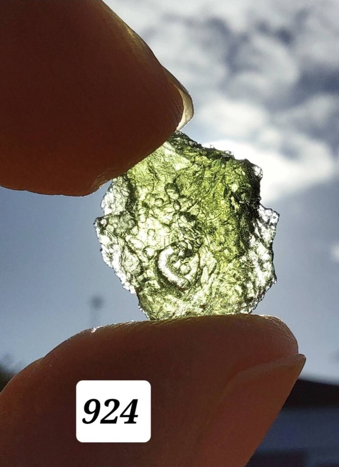 Moldavite Piece, 0.91g, Tektite (Ref: 924)