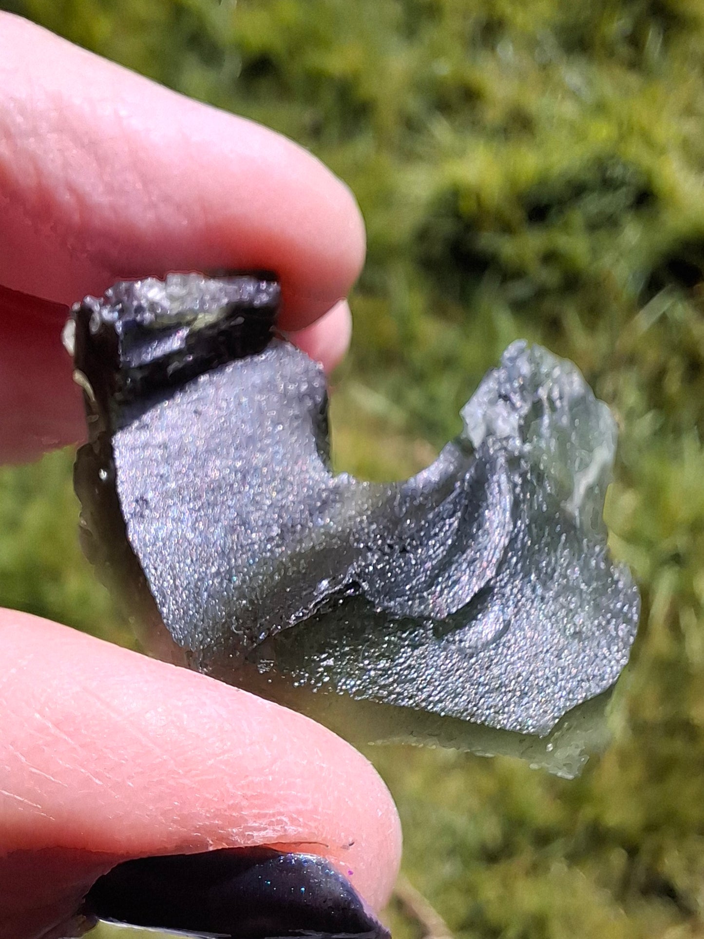 Moldavite Piece, NESMEN, 8.90g, Tektite (Ref: 1374)