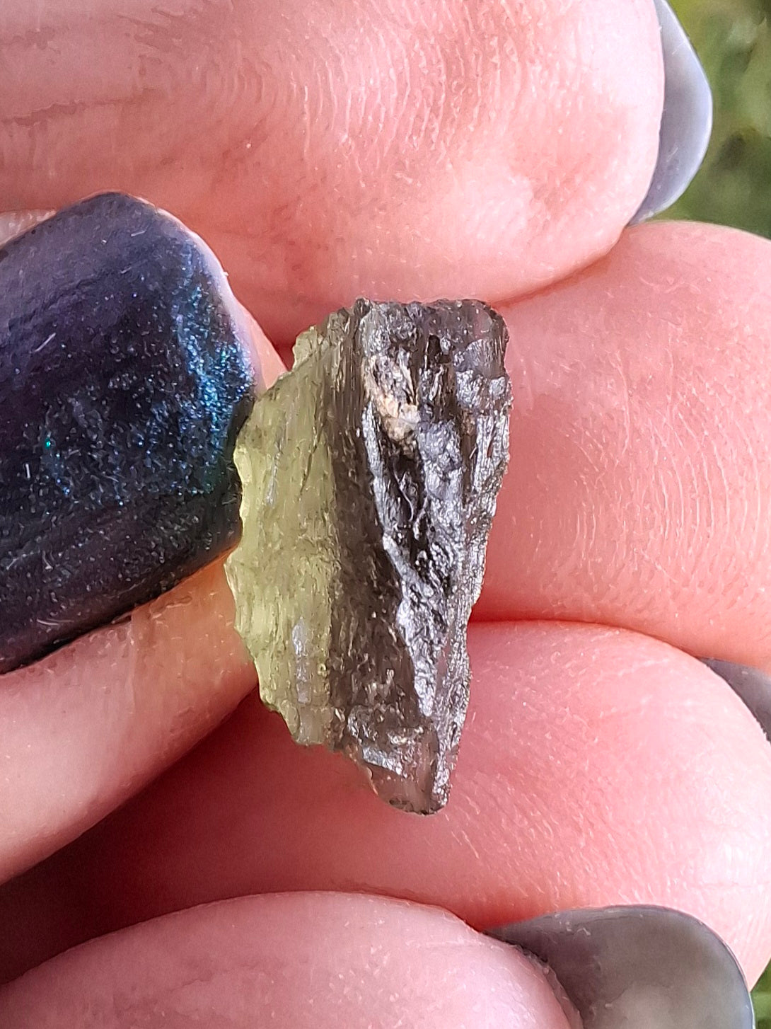 Moldavite Piece, 0.69g, Tektite (Ref: 1384)