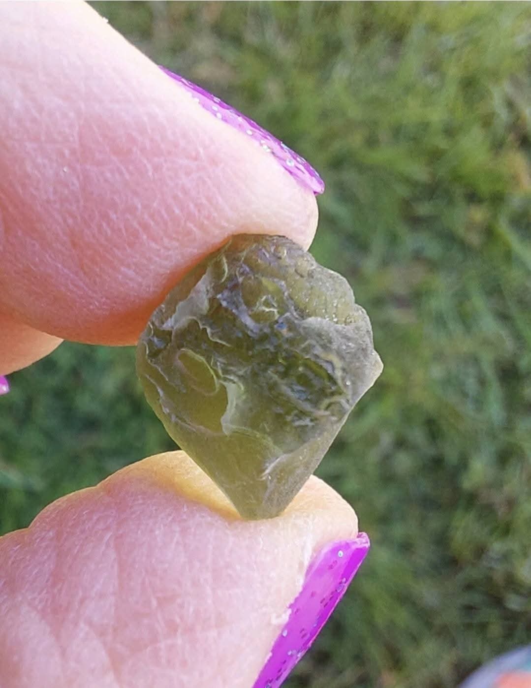 Moldavite Piece, 0.82g, Tektite (Ref: 1117)