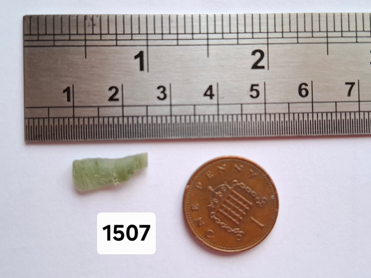 Moldavite Piece, 0.39g, Tektite (Ref: 1507)