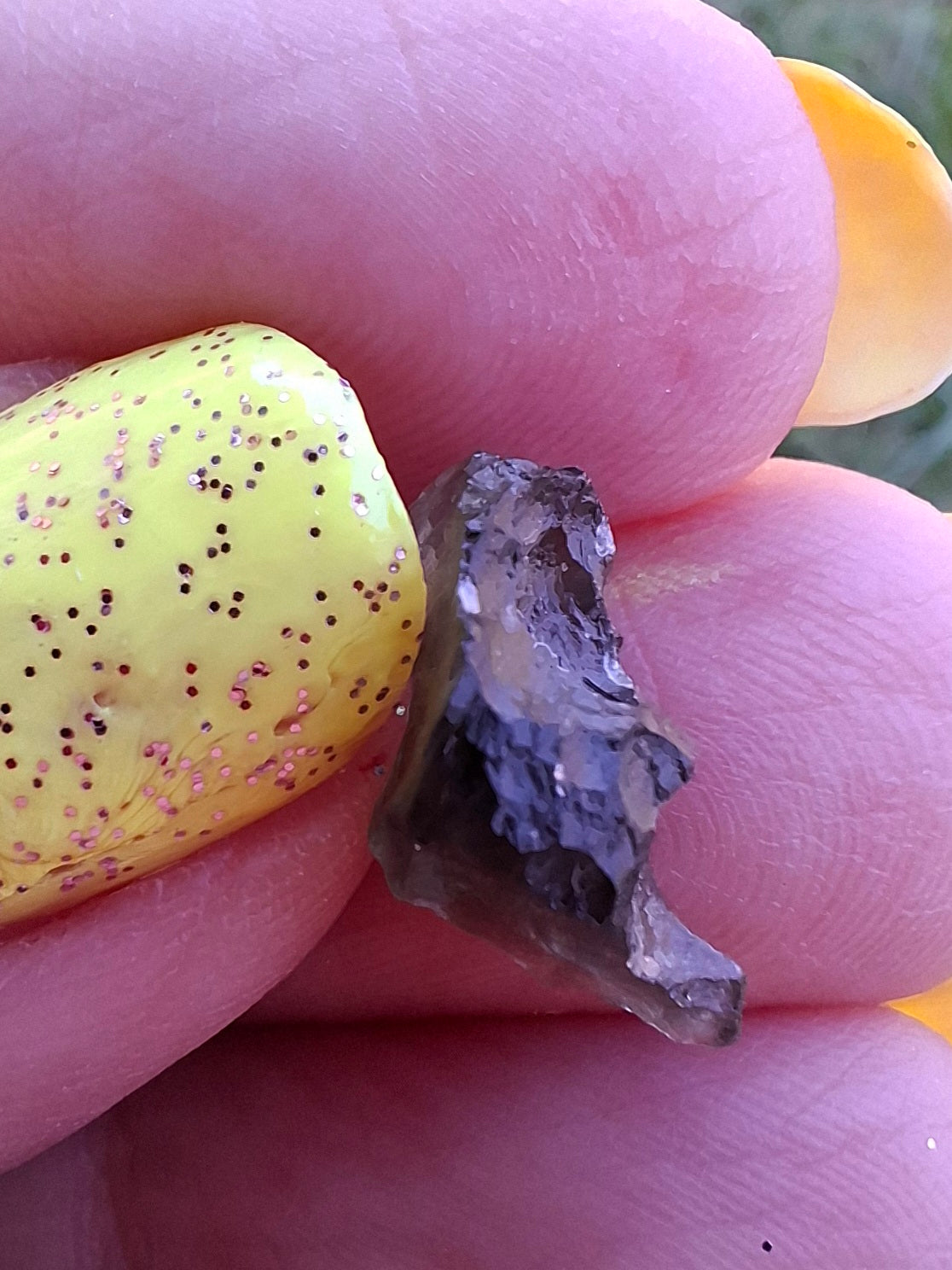 Moldavite Piece, 0.70g, Tektite (Ref: 1475)